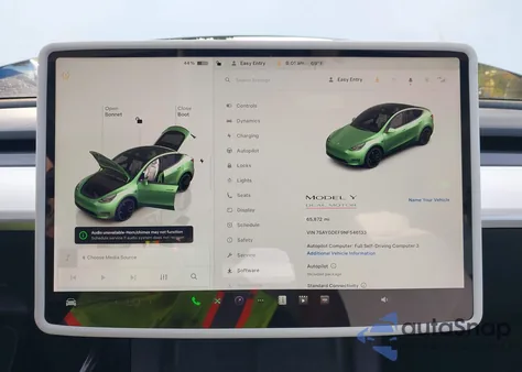 2022 Tesla Model Y Performance Dual Motor All-Wheel Drive z USA, uszkodzony, nr VIN 7SAYGDEF9NF546133